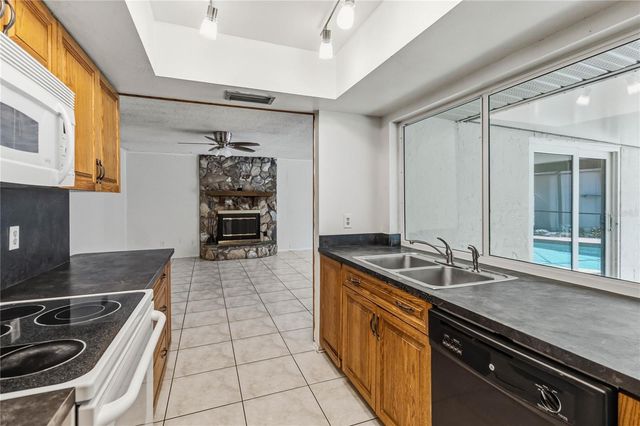 332 HARBOUR ISLAND ROAD, Orlando, FL 32809