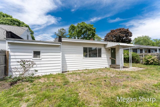 2557 Crozier Avenue, Muskegon, MI 49441