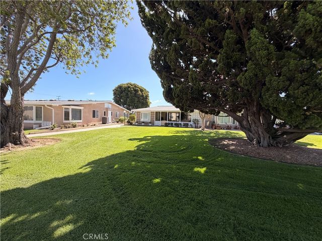 13560 Medinac Lane 102 L, Seal Beach, CA 90740