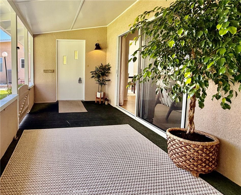 13560 Medinac Lane 102 L, Seal Beach, CA 90740 — photo 3