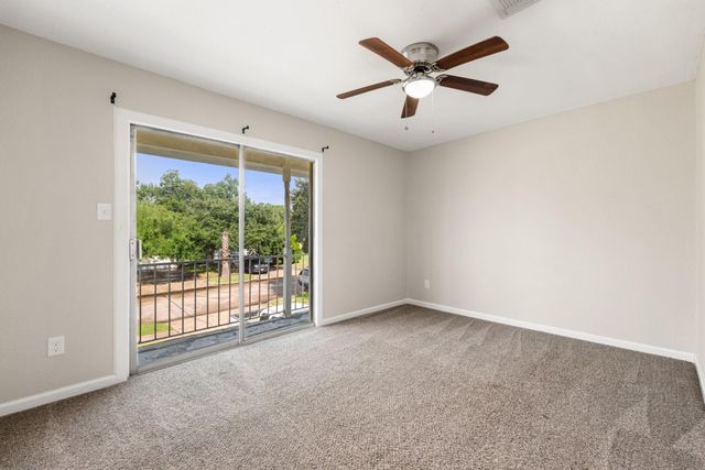 7511 Universal Drive, Houston, TX 77072