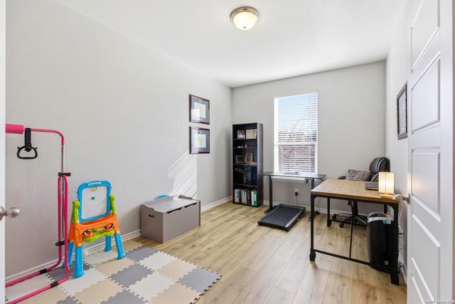 1303 Swan Court, San Antonio, TX 78245