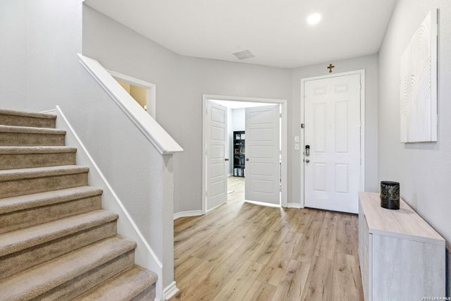 1303 Swan Court, San Antonio, TX 78245