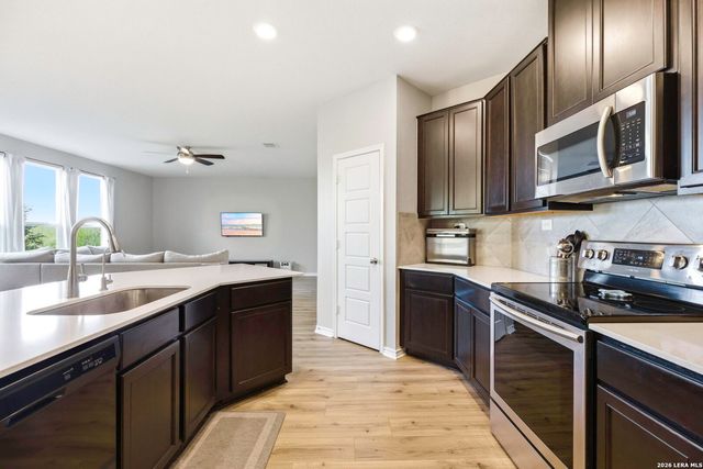 1303 Swan Court, San Antonio, TX 78245