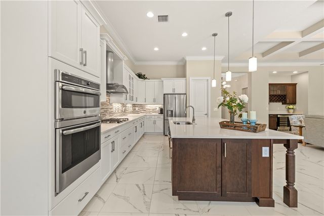 1412 Lilys Cay Circle, Vero Beach, FL 32967