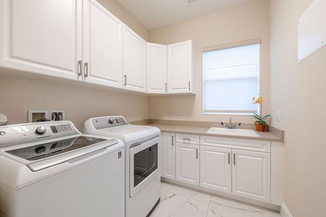 1412 Lilys Cay Circle, Vero Beach, FL 32967