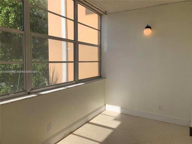 2731 Taft St 311, Hollywood, FL 33020