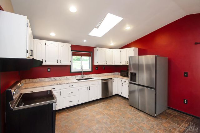 8141 Lesourdsville West Chester Road, West Chester, OH 45069
