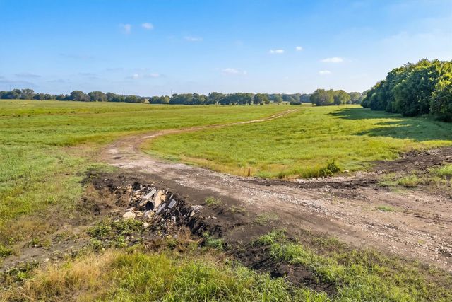 000 County Road 676, Leonard, TX 75452