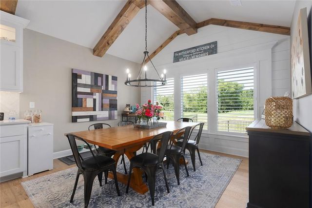 809 Bridgeshire Drive, Raymore, MO 64083