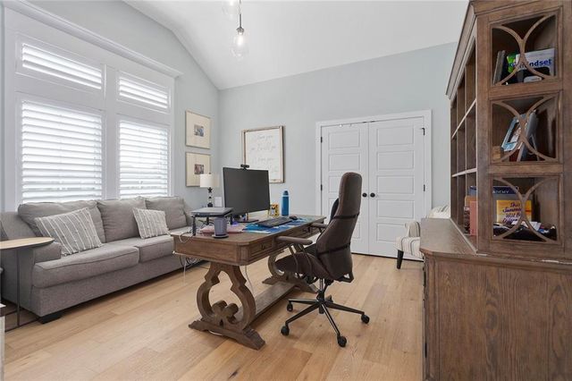 809 Bridgeshire Drive, Raymore, MO 64083