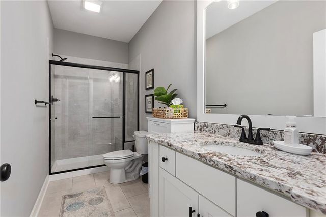 809 Bridgeshire Drive, Raymore, MO 64083