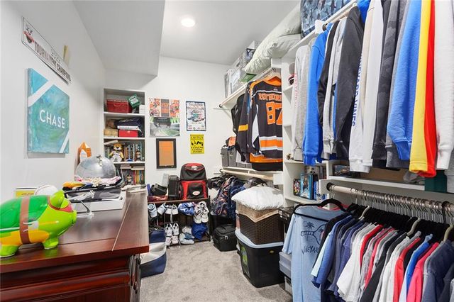 809 Bridgeshire Drive, Raymore, MO 64083