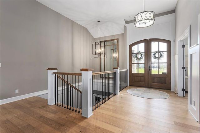 809 Bridgeshire Drive, Raymore, MO 64083