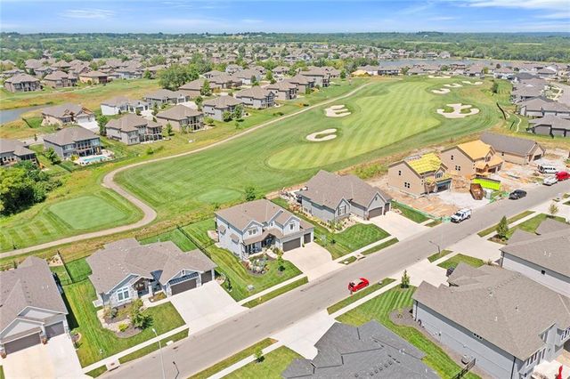 809 Bridgeshire Drive, Raymore, MO 64083