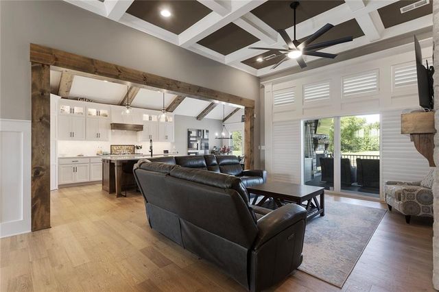 809 Bridgeshire Drive, Raymore, MO 64083