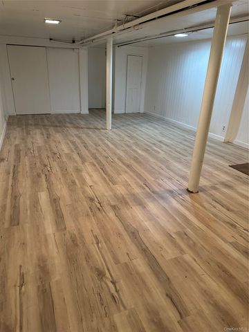68-20 65th Street, Ridgewood, NY 11385