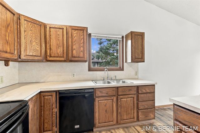 3114 Fox Fire Trail, Zeeland, MI 49464