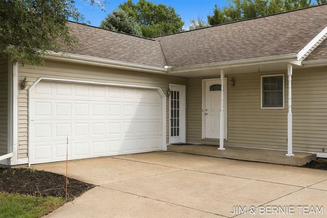 3114 Fox Fire Trail, Zeeland, MI 49464