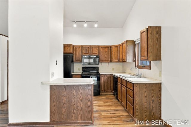 3114 Fox Fire Trail, Zeeland, MI 49464