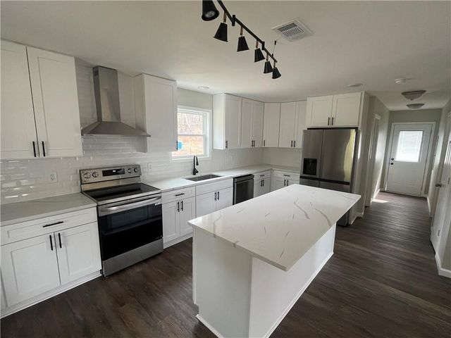 151 Richardson Street, Toccoa, GA 30577