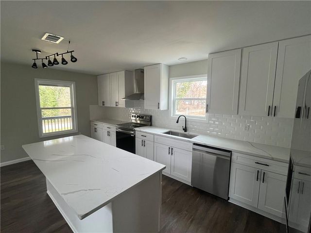 151 Richardson Street, Toccoa, GA 30577