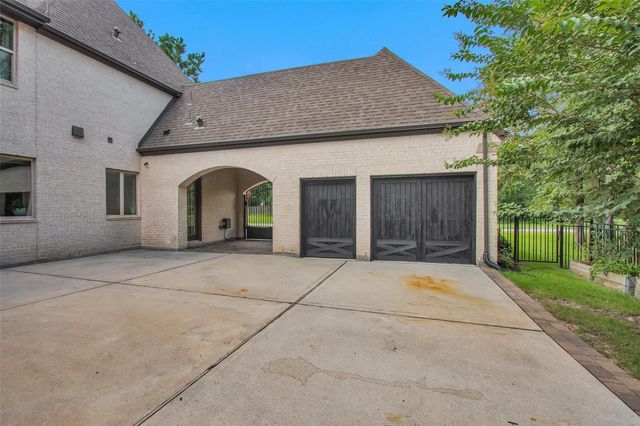 156 Spyglass Park Lane, Montgomery, TX 77316