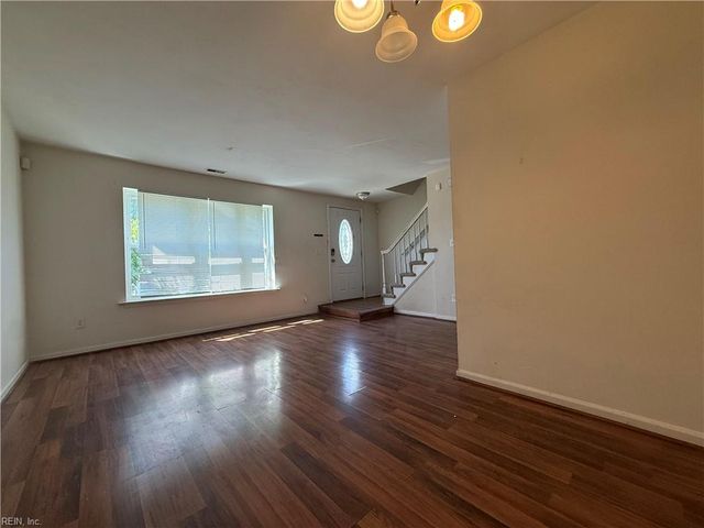 406 Osprey ST, Virginia Beach, VA 23462