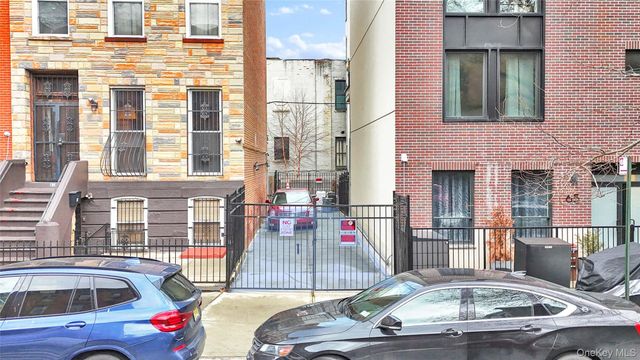 63 Irving Place, Brooklyn, NY 11238