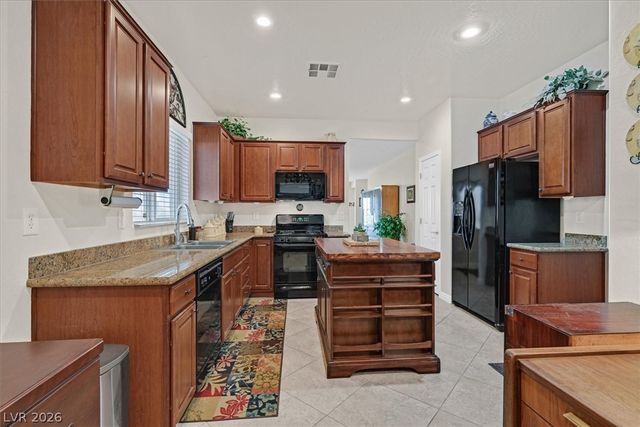 7716 Pine Warbler Way, North Las Vegas, NV 89084