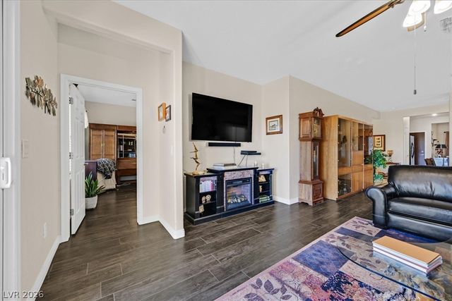 7716 Pine Warbler Way, North Las Vegas, NV 89084