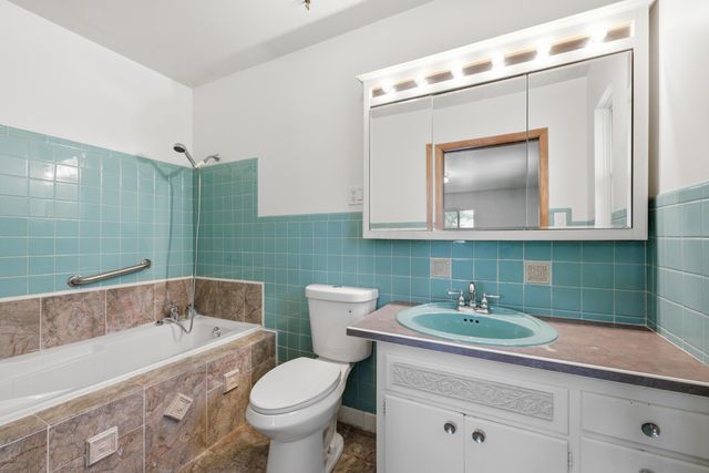 2690 Burnaby Drive, Columbus, OH 43209
