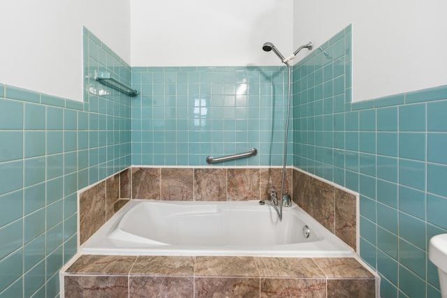 2690 Burnaby Drive, Columbus, OH 43209