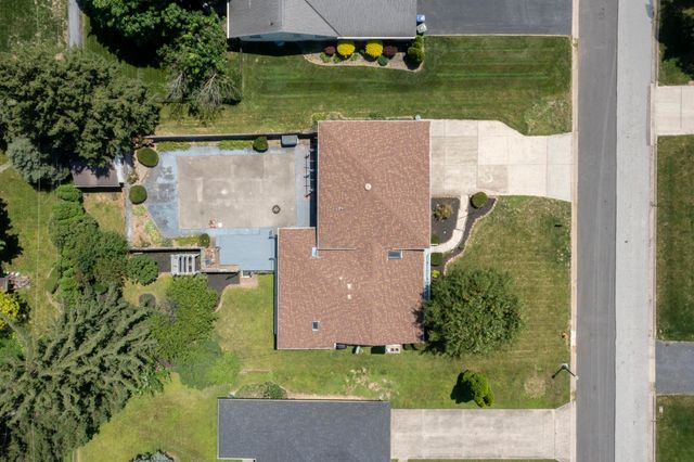 2690 Burnaby Drive, Columbus, OH 43209