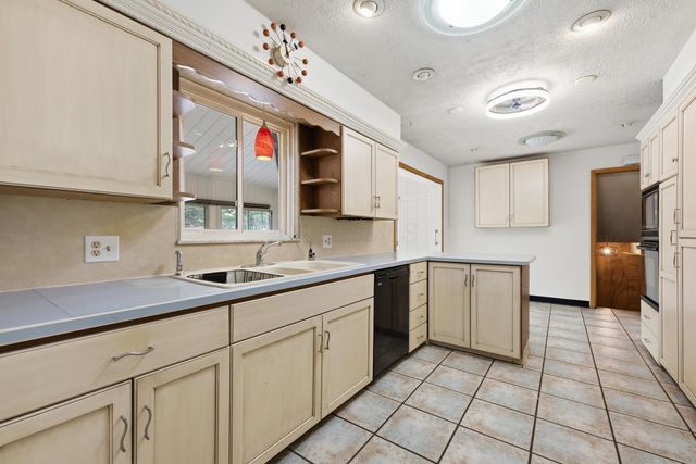 2690 Burnaby Drive, Columbus, OH 43209