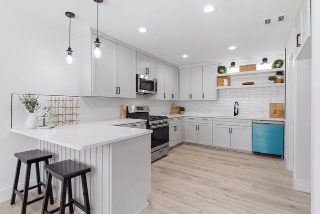 5603 Rue Street, Houston, TX 77033