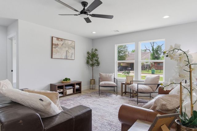 5603 Rue Street, Houston, TX 77033