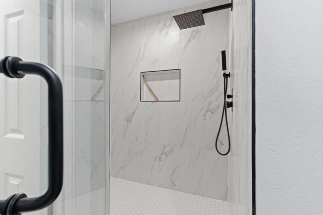 5603 Rue Street, Houston, TX 77033