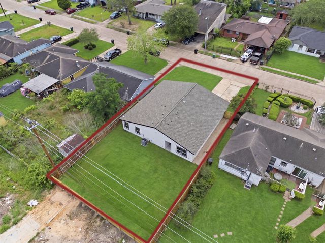 5603 Rue Street, Houston, TX 77033