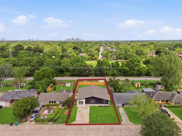 5603 Rue Street, Houston, TX 77033