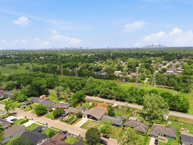 5603 Rue Street, Houston, TX 77033