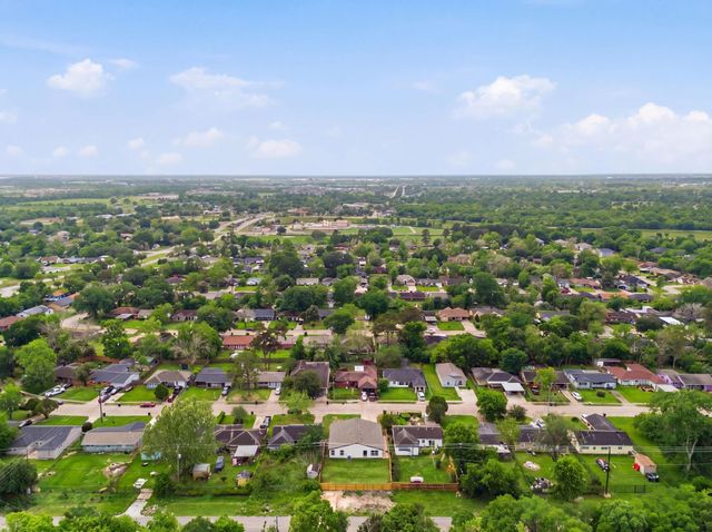 5603 Rue Street, Houston, TX 77033