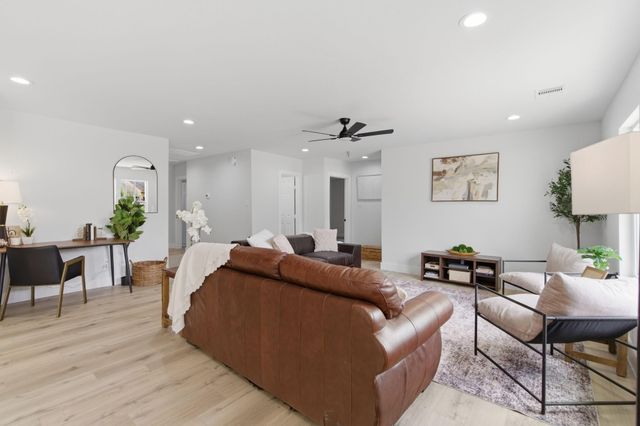 5603 Rue Street, Houston, TX 77033