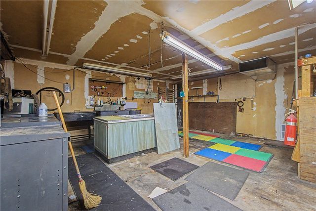 1405 N 40th Street, Springdale, AR 72762