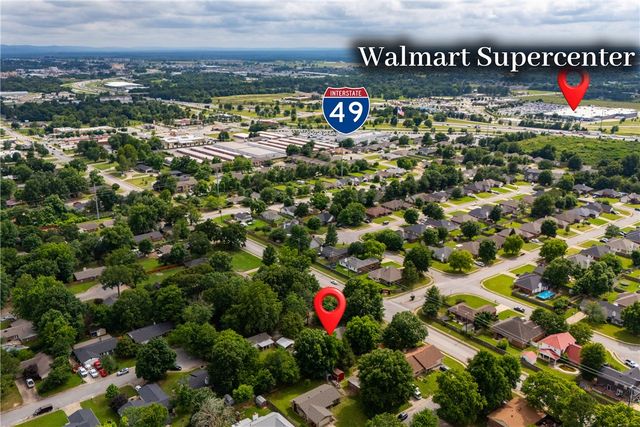 1405 N 40th Street, Springdale, AR 72762