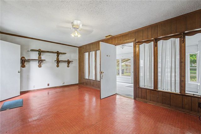 1405 N 40th Street, Springdale, AR 72762