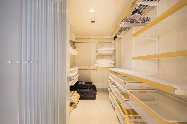 5875 Collins Ave 503, Miami Beach, FL 33140