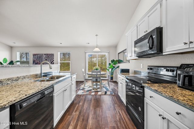 377 Rustling Way, Zebulon, NC 27597