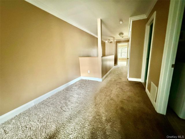 6 Deer Ct Drive, Middletown, NY 10940