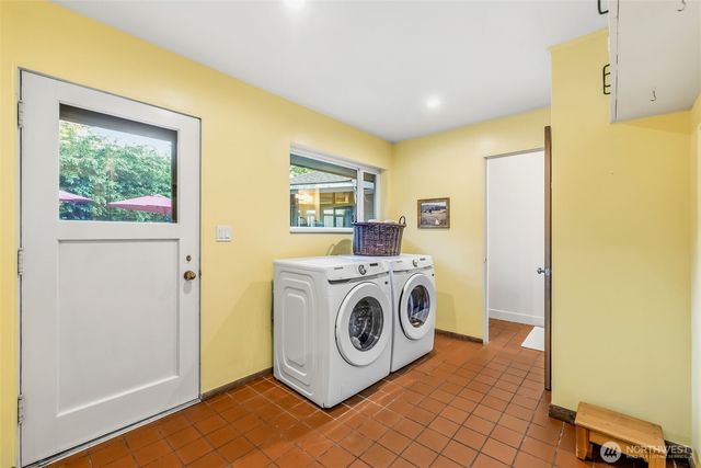 802 San Juan Avenue, Fircrest, WA 98466